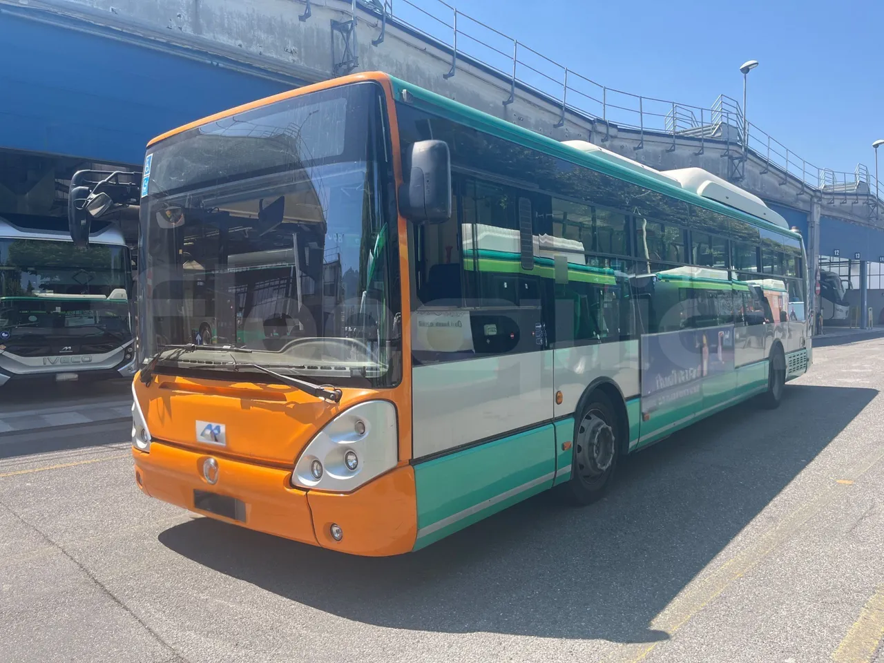 Iveco Citelis - 3/4 front left