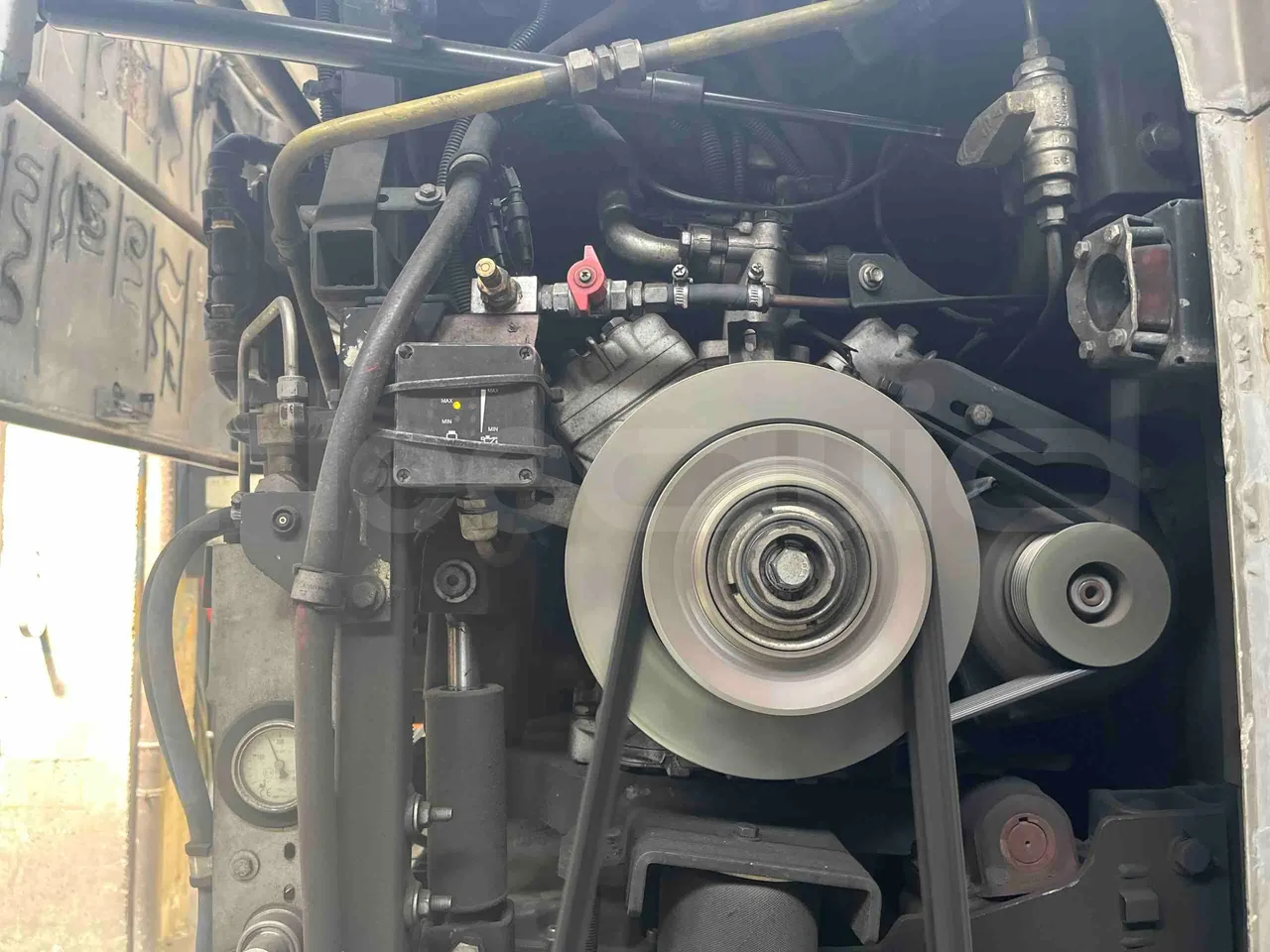 Iveco Citelis - air conditioning compressor