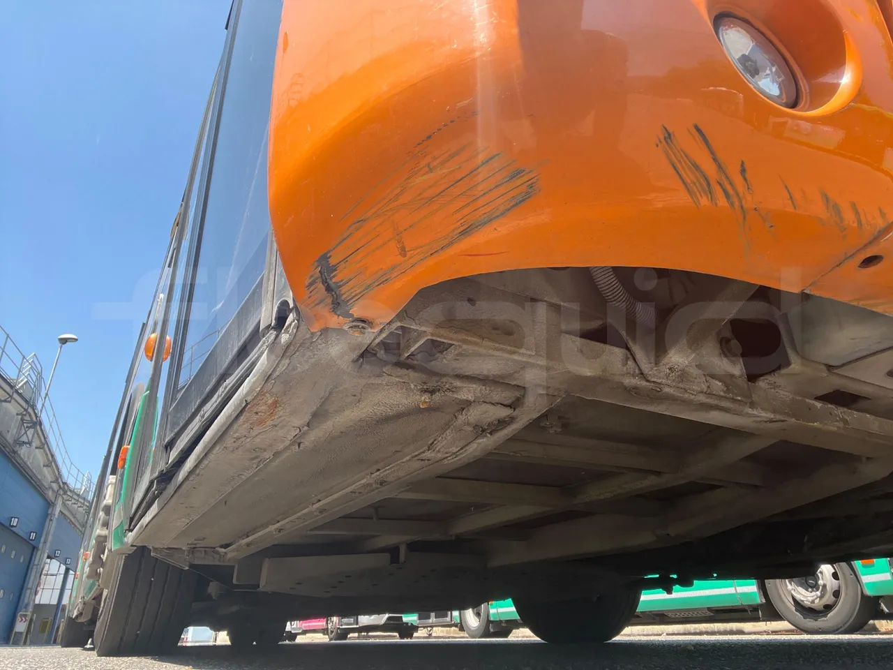 Iveco Citelis - front shock absorbers right