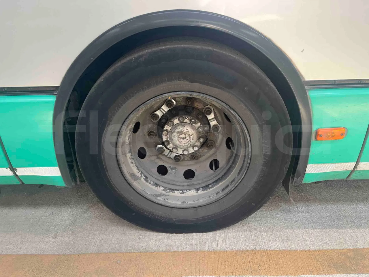 Iveco Citelis - rear left tire photo