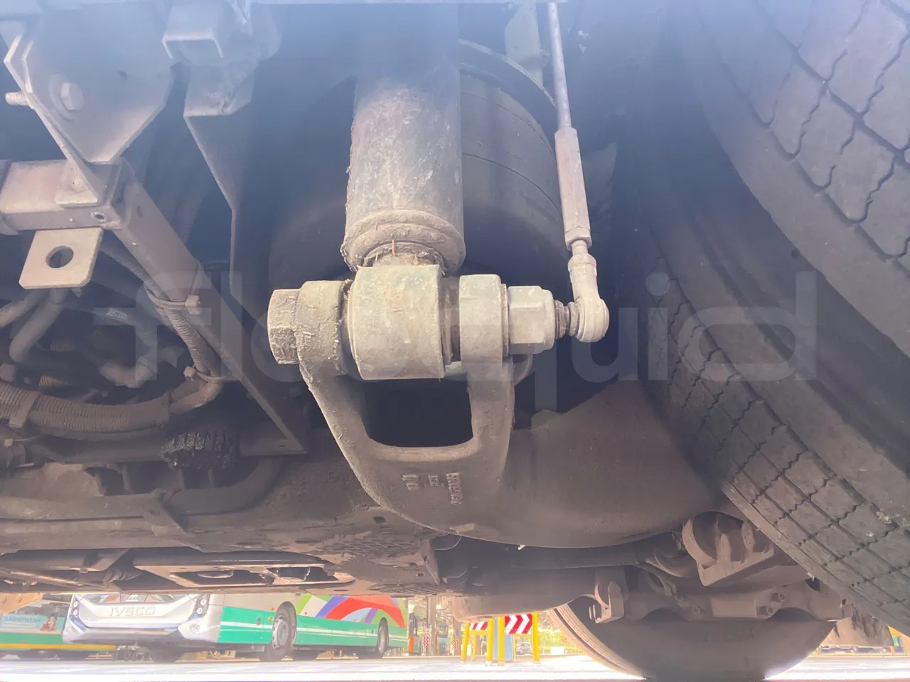 Iveco Citelis - central undercarriage photo