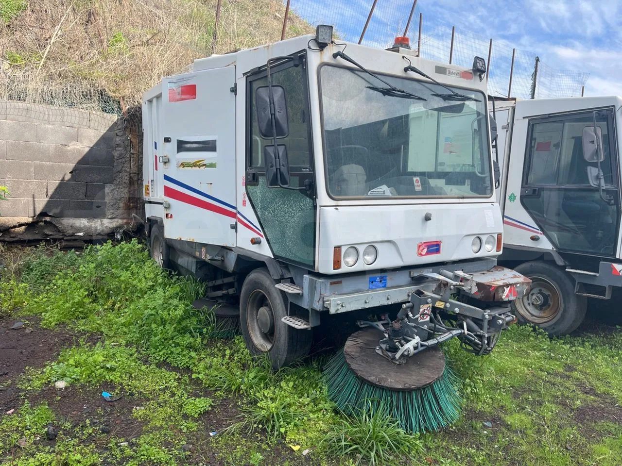 Dulevo 5011 107kW - 5.920mt - 3/4 front right doors