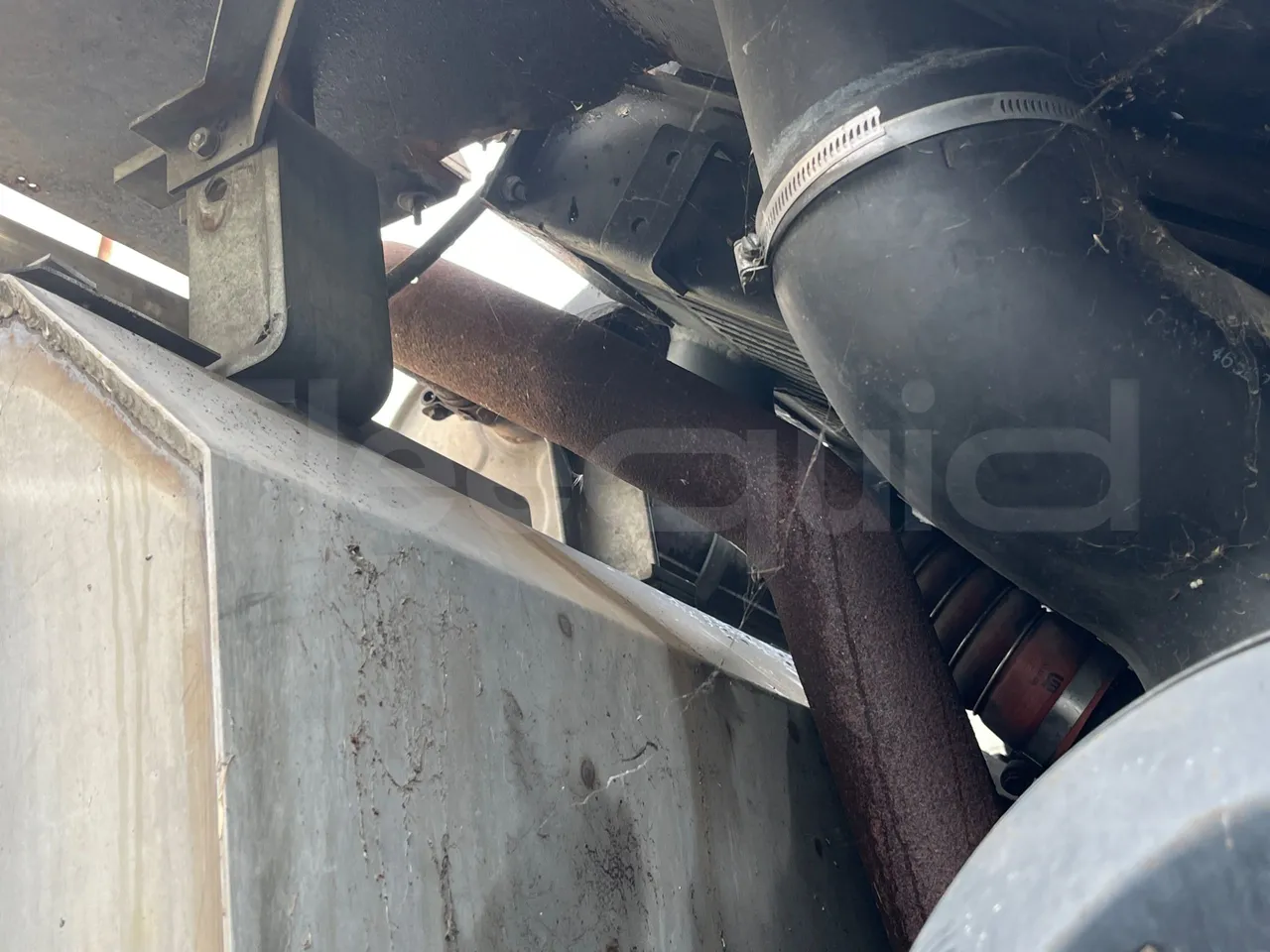 Dulevo 5011 107kW - 5.920mt - exhaust photo