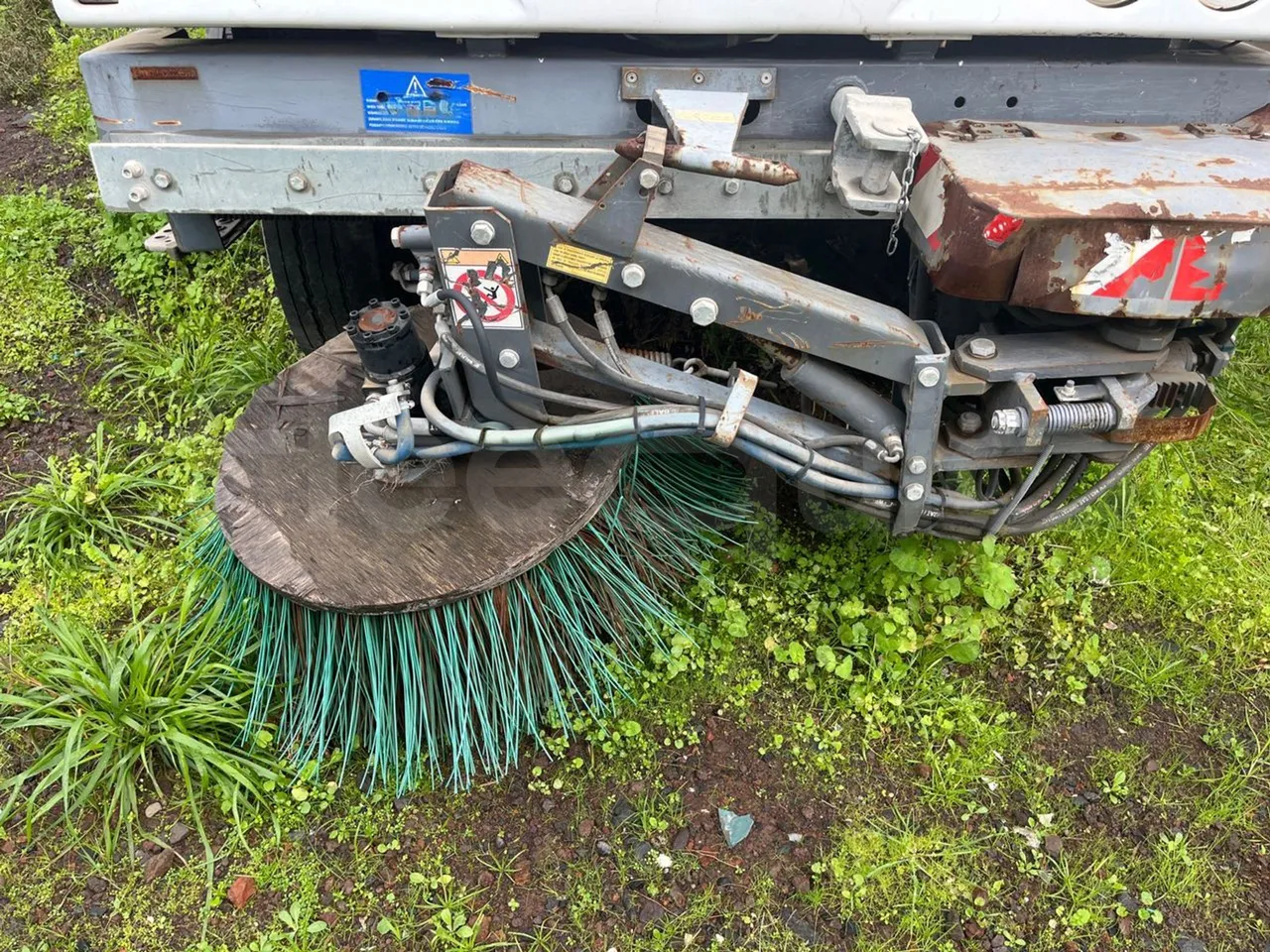 Dulevo 5011 107kW - 5.920mt - platform open photo