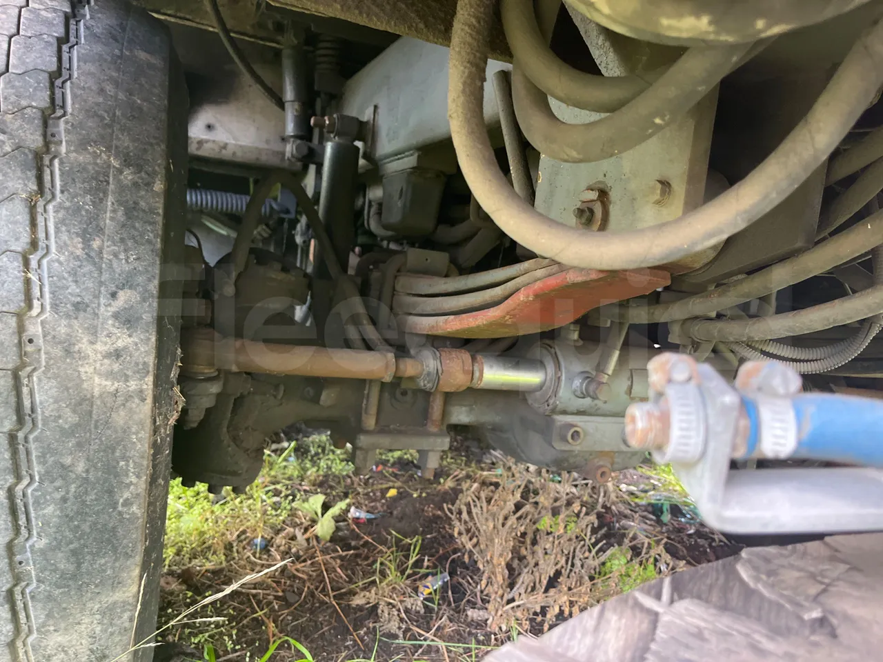 Dulevo 5011 107kW - 5.920mt - front axle right side