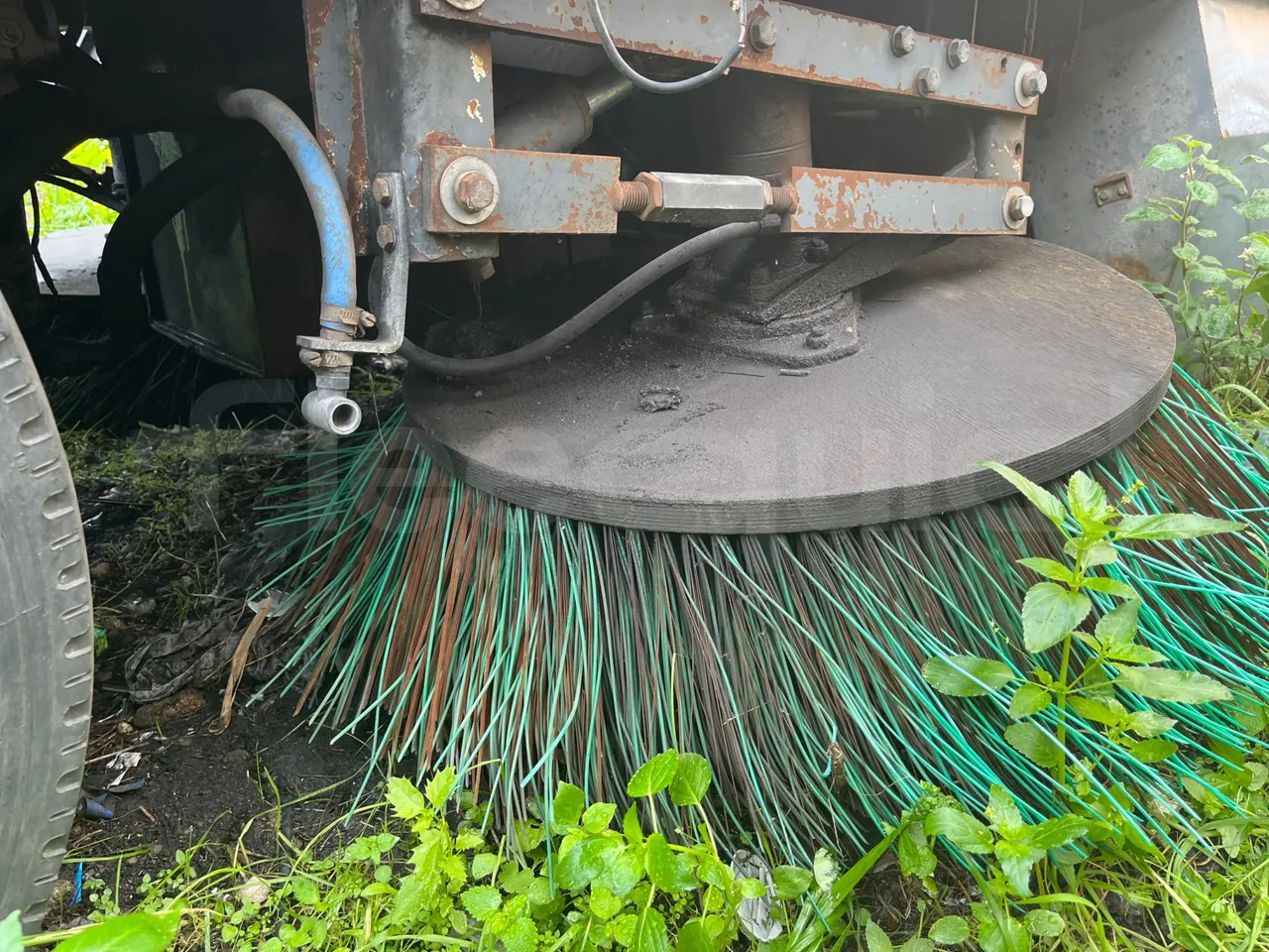 Dulevo 5011 107kW - 5.920mt - central undercarriage photo