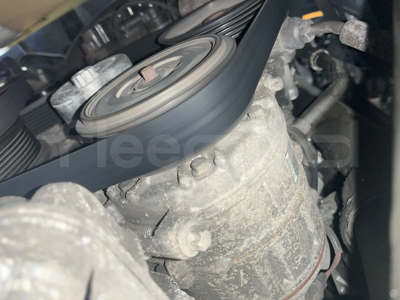 Mercedes-Benz Sprinter 906BB50  - Euro6 - 140kW - 7.360mt - air conditioning compressor