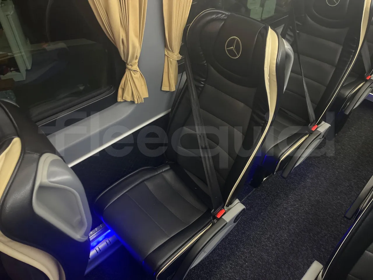 Mercedes-Benz Sprinter 906BB50  - Euro6 - 140kW - 7.360mt - single seat detail