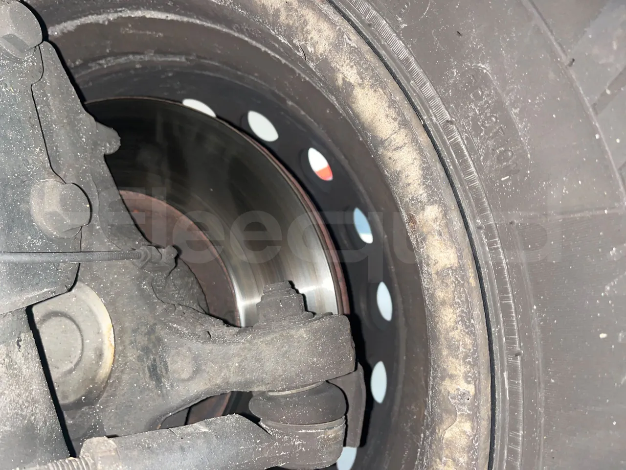 Mercedes-Benz Sprinter 906BB50  - Euro6 - 140kW - 7.360mt - front discs right