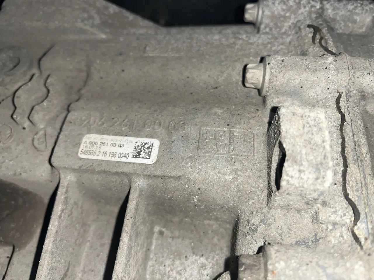 Mercedes-Benz Sprinter 906BB50  - Euro6 - 140kW - 7.360mt - gearbox plate photo