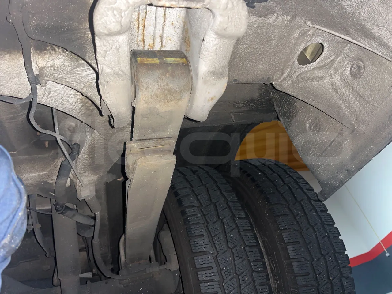 Mercedes-Benz Sprinter 906BB50  - Euro6 - 140kW - 7.360mt - axel 3 shock absorbers 2 left