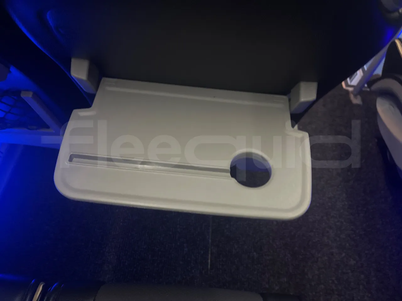 Mercedes-Benz Sprinter 906BB50  - Euro6 - 140kW - 7.360mt - table detail photo