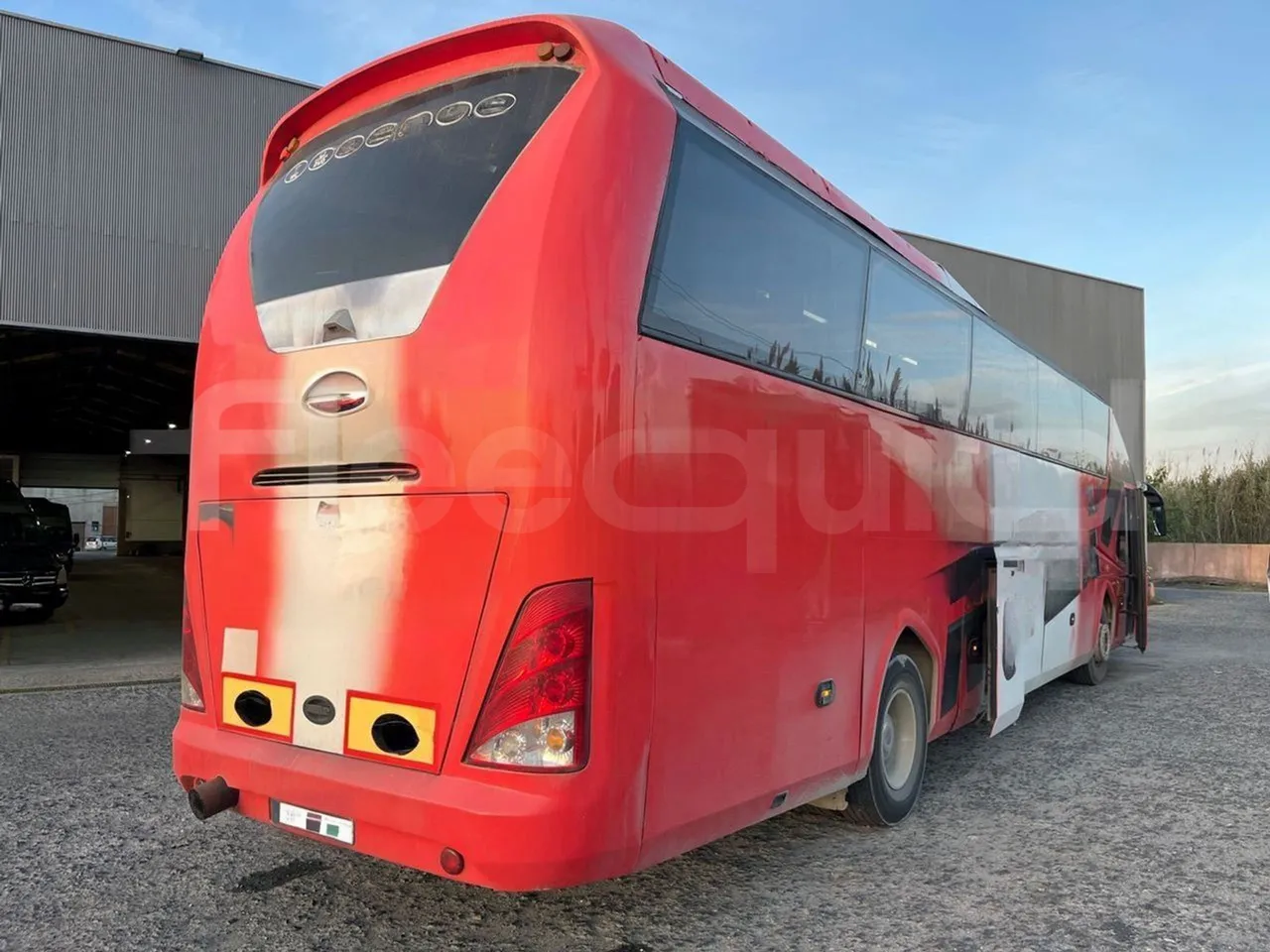 Man 18.410 HOCL 18.410 HOCL/R - Euro 4 - 301 kW - 12.9mt - 3/4 right rear doors open