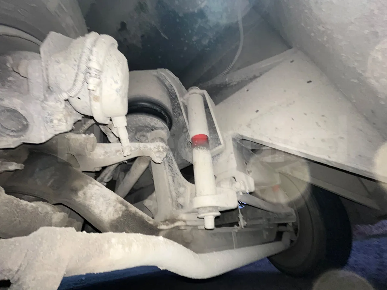 Man 18.410 HOCL 18.410 HOCL/R - Euro 4 - 301 kW - 12.9mt - front shock absorbers left