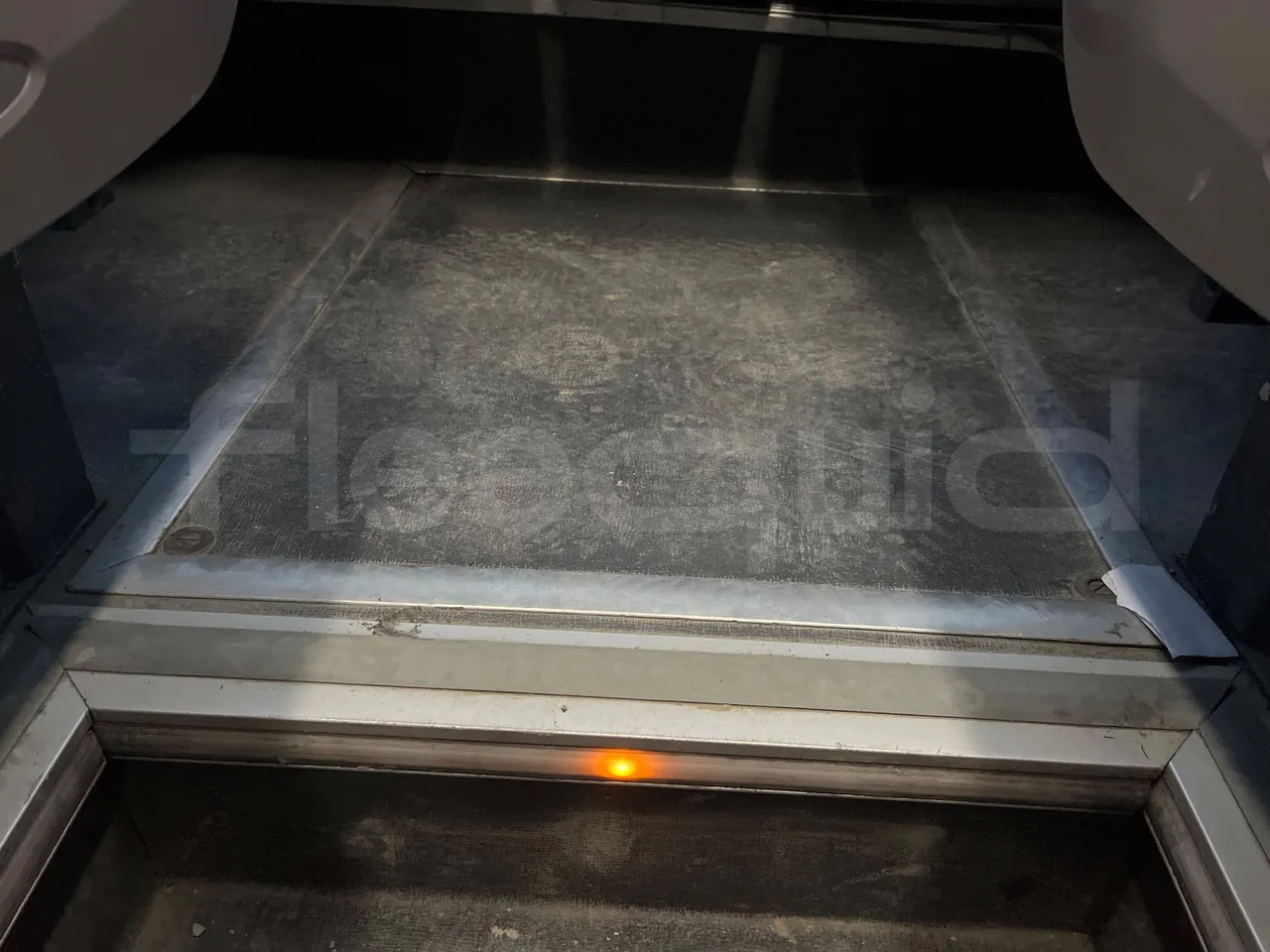 Man 18.410 HOCL 18.410 HOCL/R - Euro 4 - 301 kW - 12.9mt - floor hatches photo