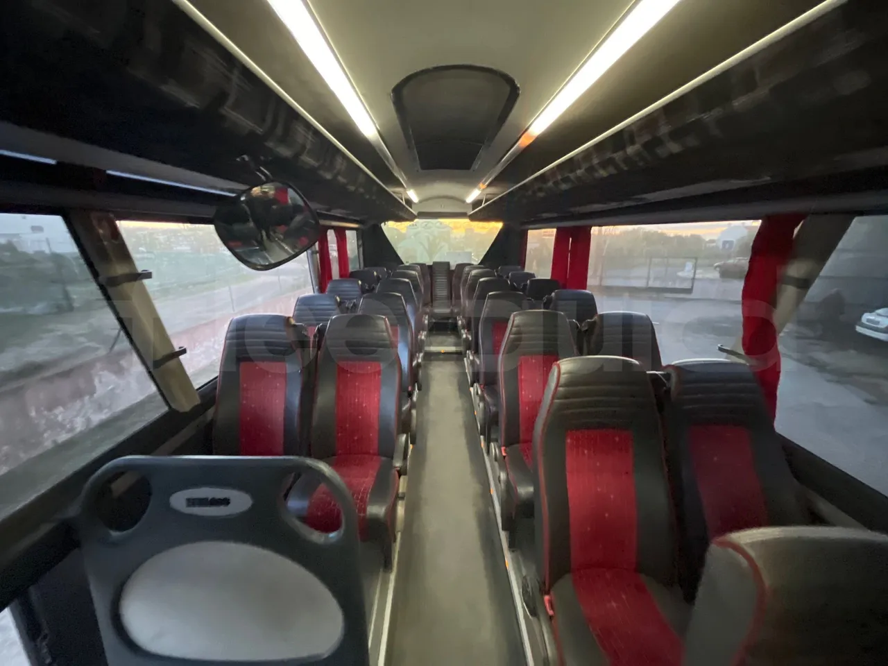 Man 18.410 HOCL 18.410 HOCL/R - Euro 4 - 301 kW - 12.9mt - reverse view middle aisle