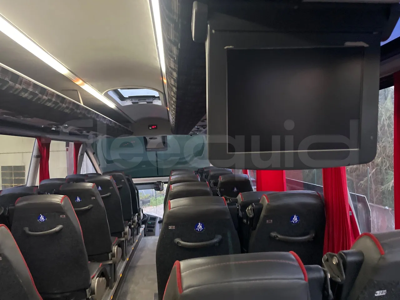 Man 18.410 HOCL 18.410 HOCL/R - Euro 4 - 301 kW - 12.9mt - monitor detail photo