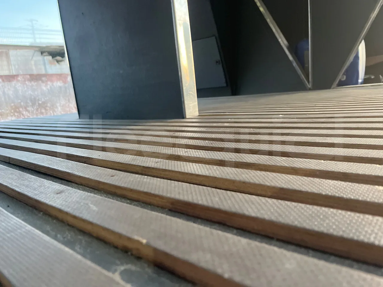 Man 18.410 HOCL 18.410 HOCL/R - Euro 4 - 301 kW - 12.9mt - under carpet photo