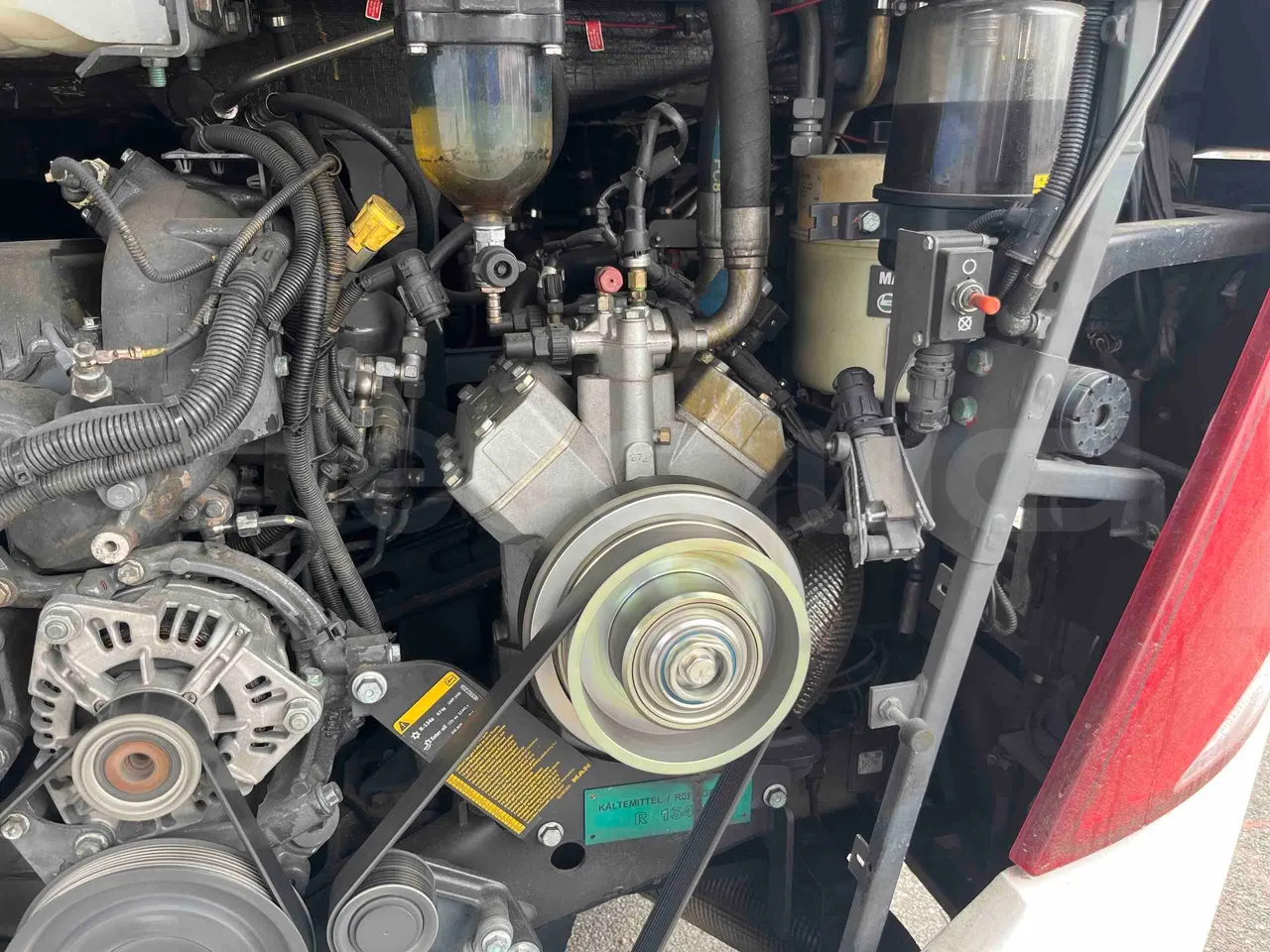 Neoplan Cityliner P14 - EUR6 - 294kW - 12.240m - air conditioning compressor