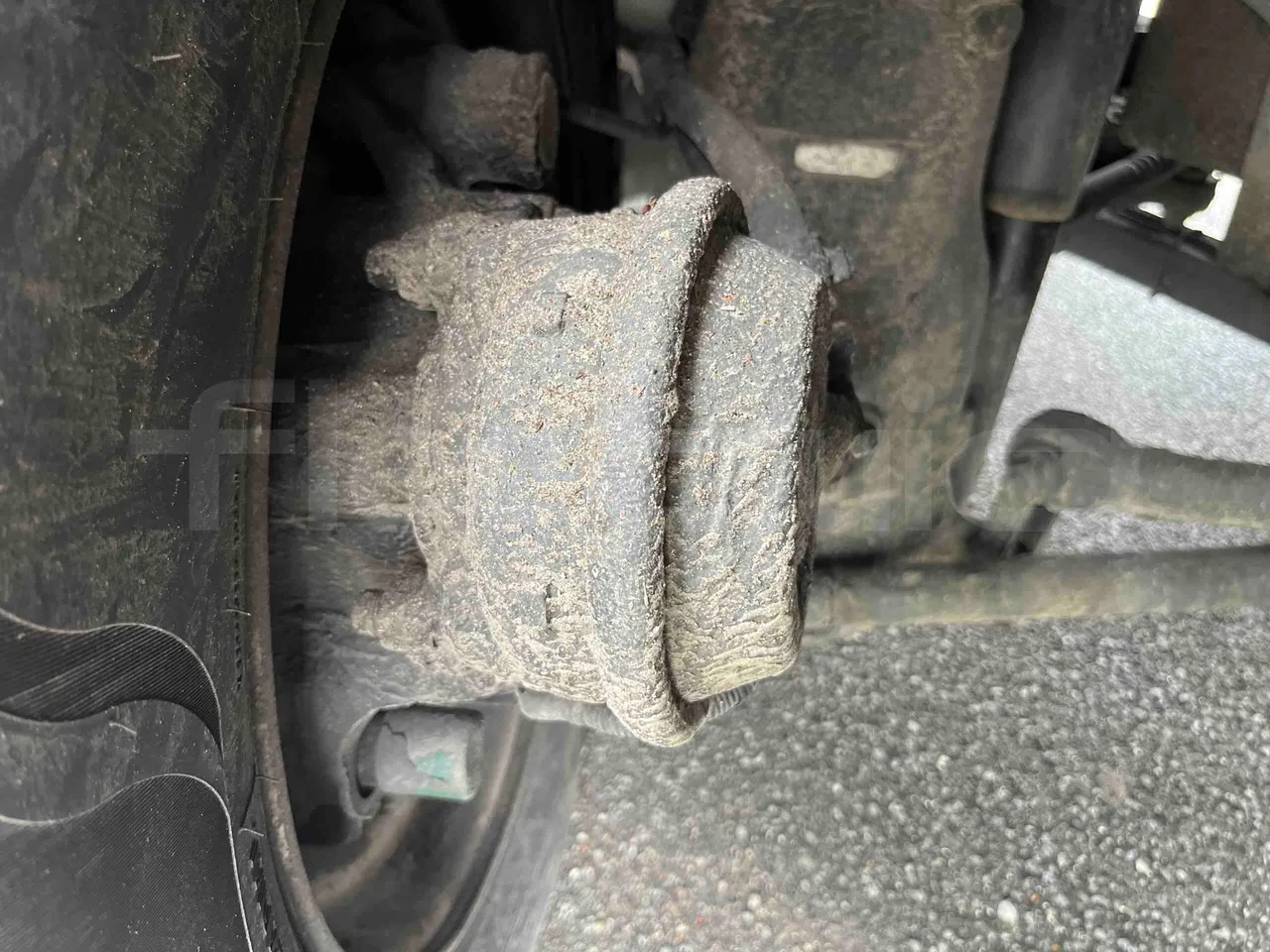 Neoplan Cityliner P14 - EUR6 - 294kW - 12.240m - front brake calipers left