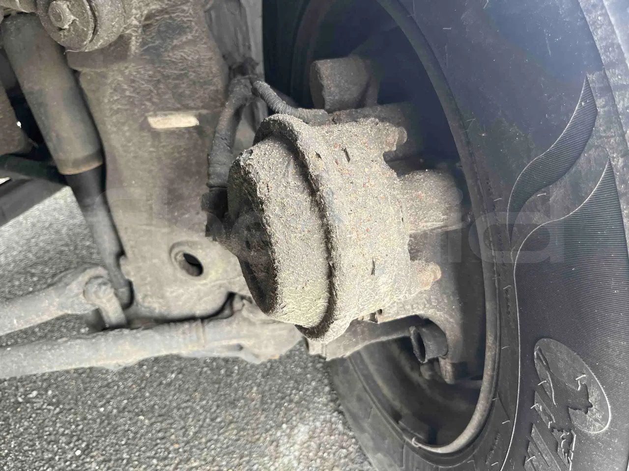 Neoplan Cityliner P14 - EUR6 - 294kW - 12.240m - front brake calipers right