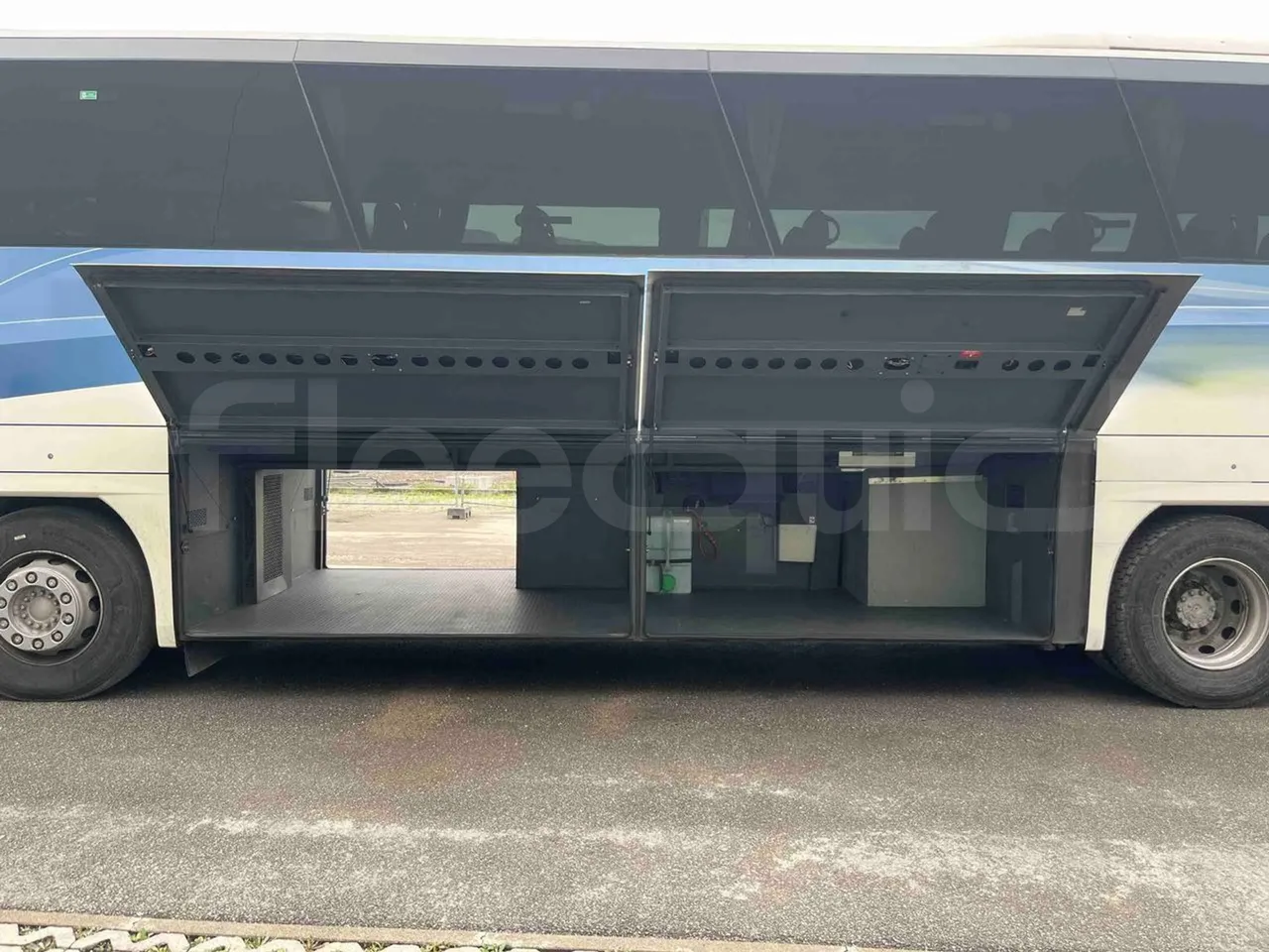 Neoplan Cityliner P14 - EUR6 - 294kW - 12.240m - luggage rack photo