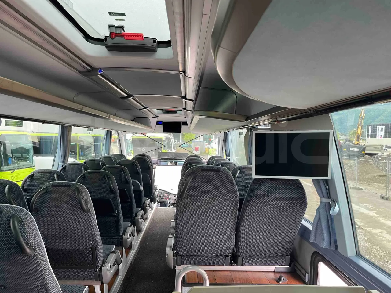 Neoplan Cityliner P14 - EUR6 - 294kW - 12.240m - monitor detail photo