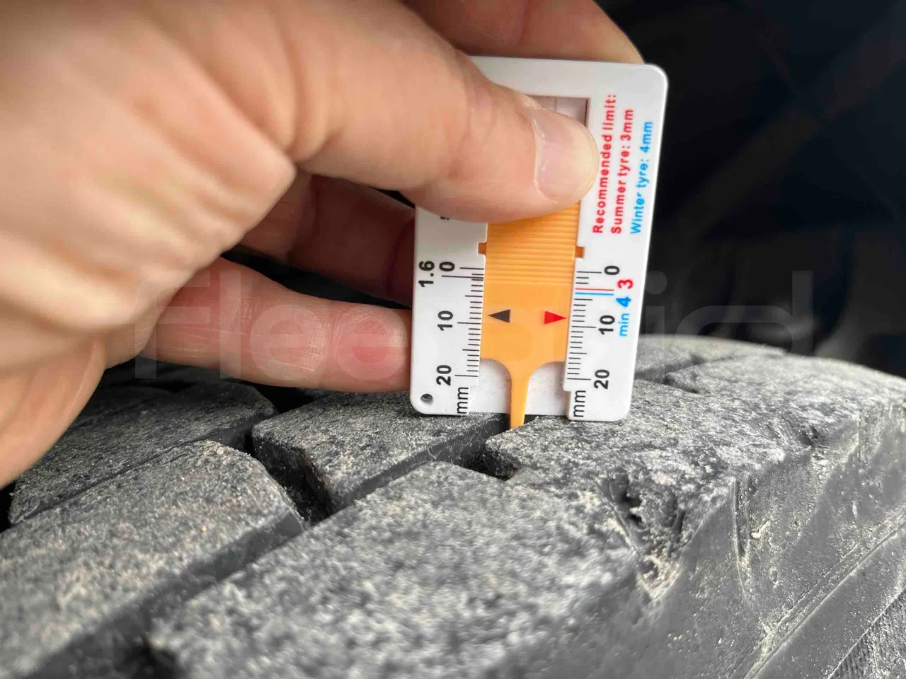 Neoplan Cityliner P14 - EUR6 - 294kW - 12.240m - tread condition front tires left