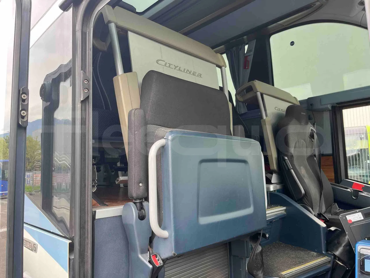 Neoplan Cityliner P14 - EUR6 - 294kW - 12.240m - hostess seat photo