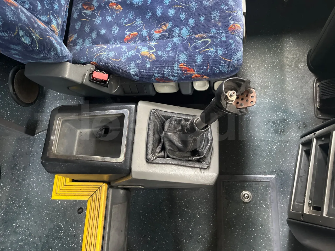 Temsa Safari RD R A T-I53 - Euro 5 - 266 kw - 12.200 mt - onboard devices 1