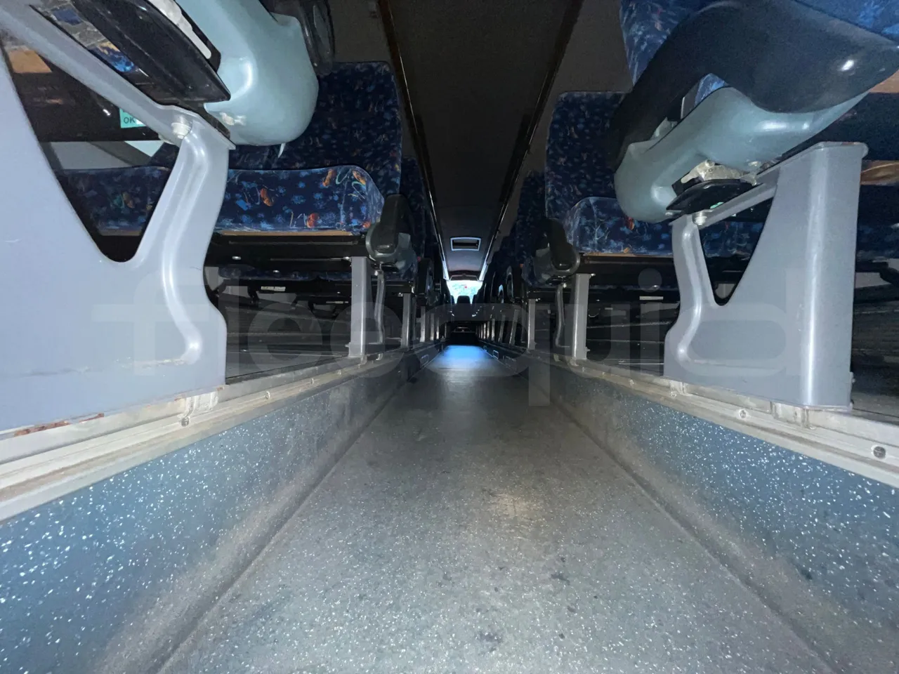 Temsa Safari RD R A T-I53 - Euro 5 - 266 kw - 12.200 mt - seat brackets photo