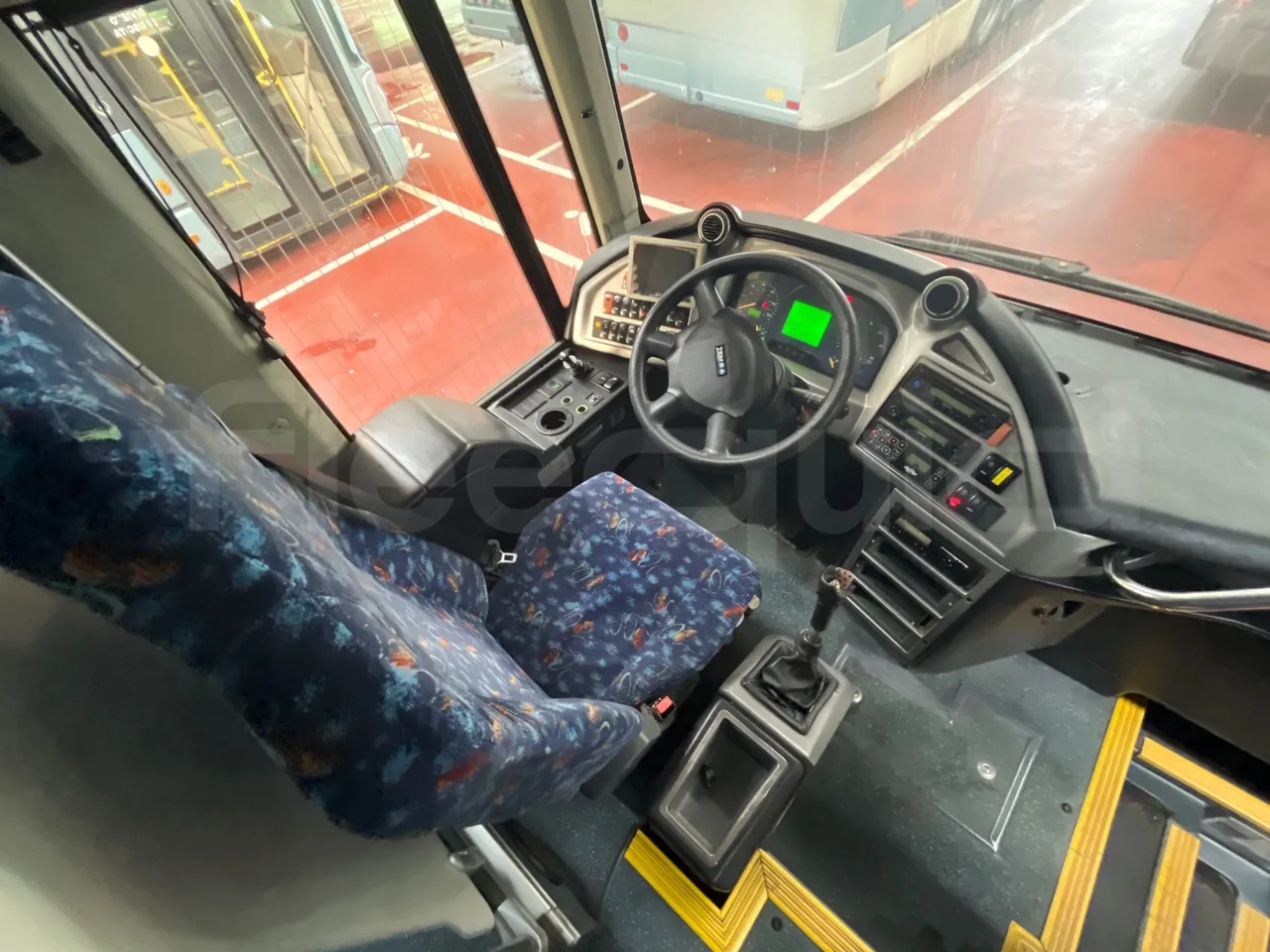 Temsa Safari RD R A T-I53 - Euro 5 - 266 kw - 12.200 mt - buttons panels on