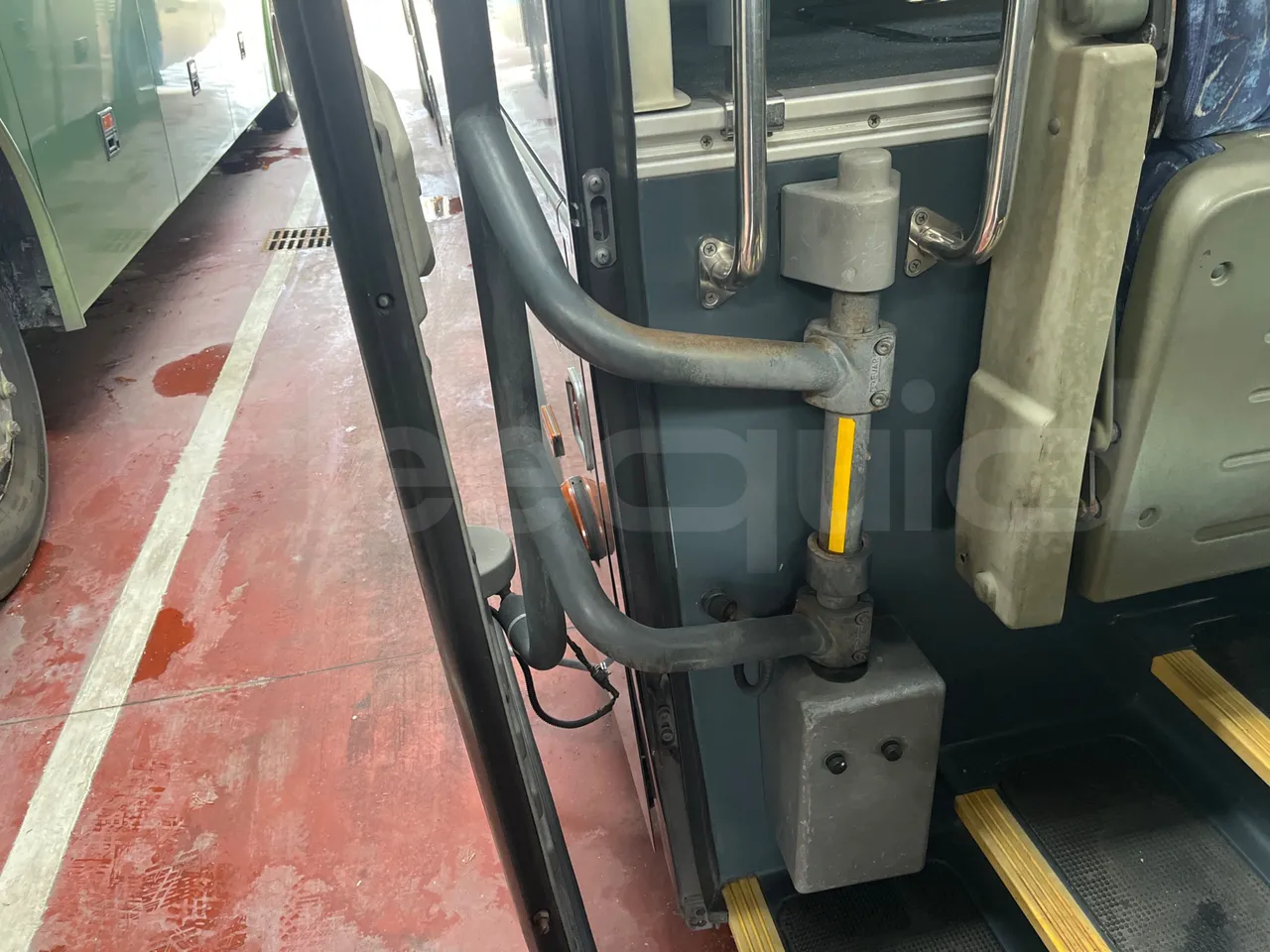 Temsa Safari RD R A T-I53 - Euro 5 - 266 kw - 12.200 mt - door mechanism photo