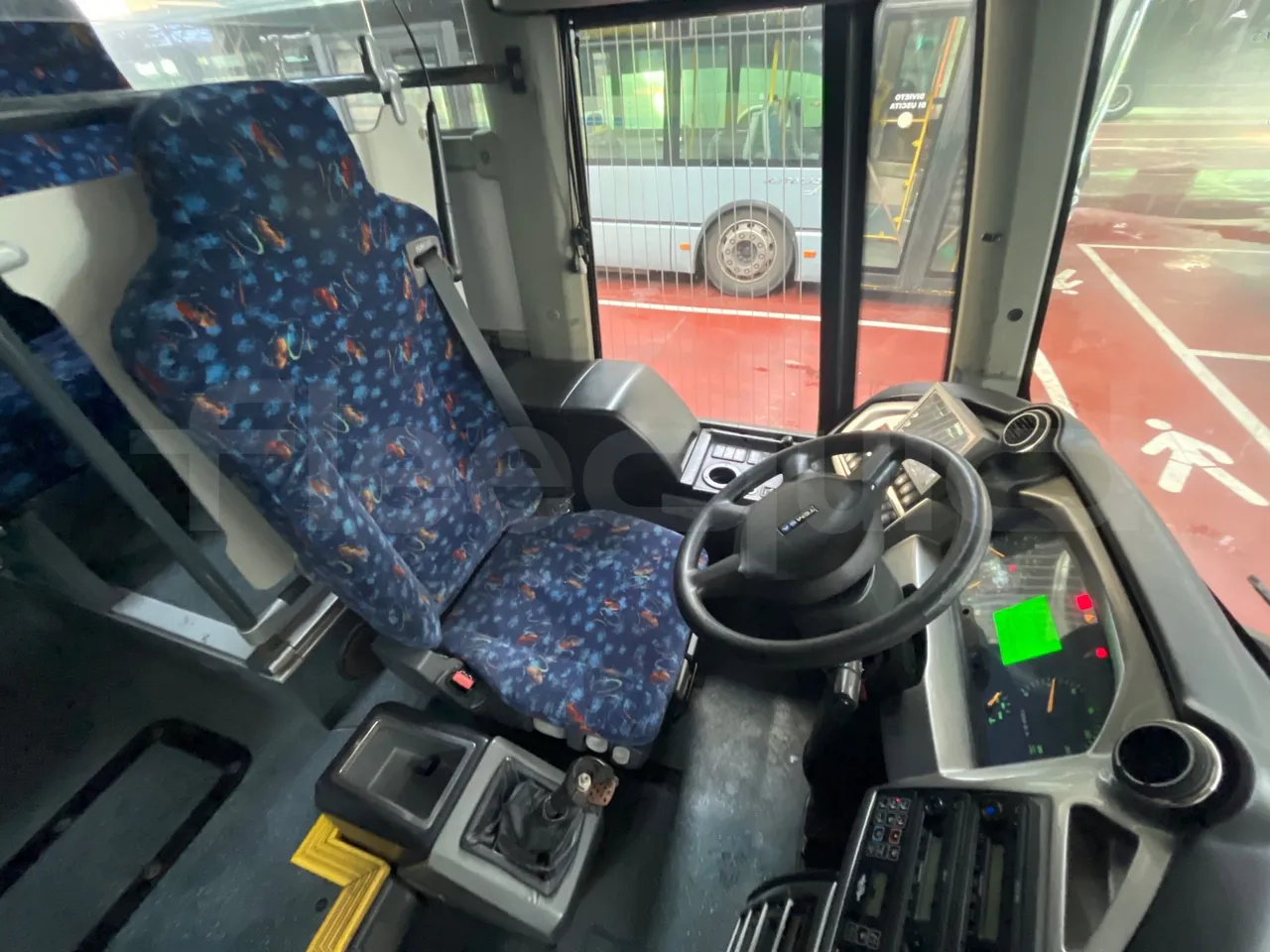 Temsa Safari RD R A T-I53 - Euro 5 - 266 kw - 12.200 mt - driver's seat photo