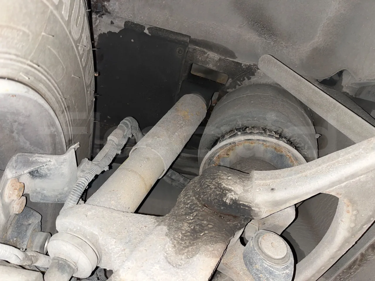 Temsa Safari RD R A T-I53 - Euro 5 - 266 kw - 12.200 mt - front air springs left