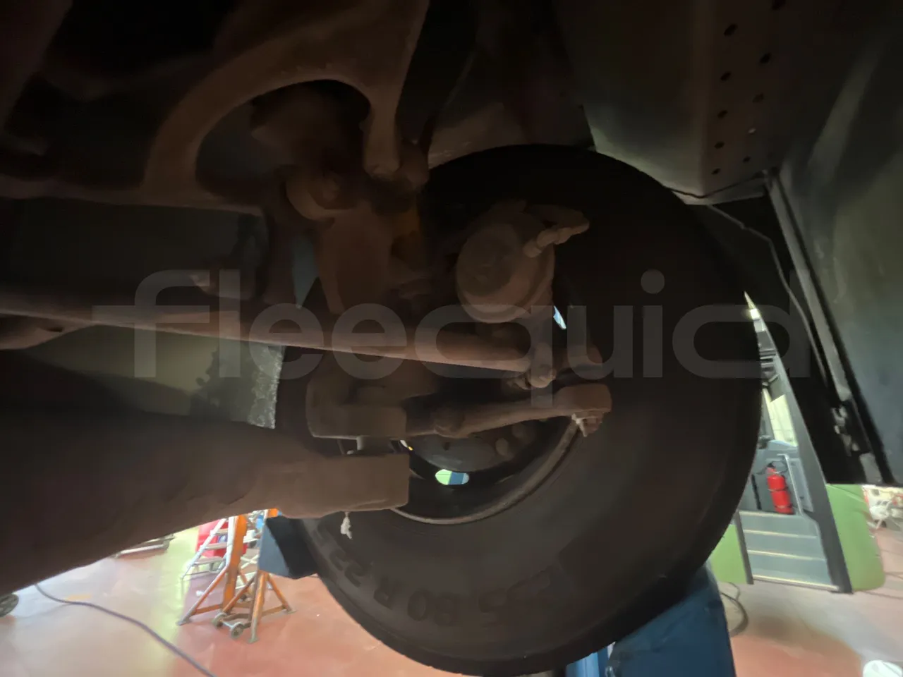 Temsa Safari RD R A T-I53 - Euro 5 - 266 kw - 12.200 mt - front brake calipers left