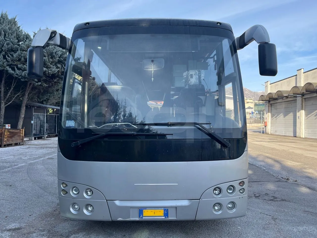 Temsa Safari RD R A T-I53 - Euro 5 - 266 kw - 12.200 mt - front photo