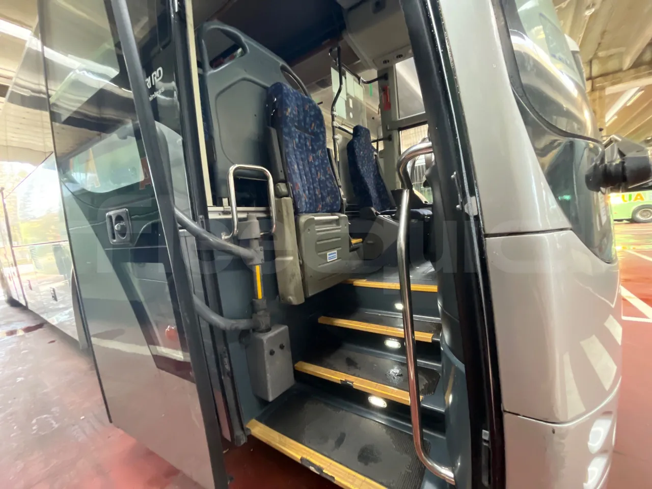 Temsa Safari RD R A T-I53 - Euro 5 - 266 kw - 12.200 mt - handrails photo