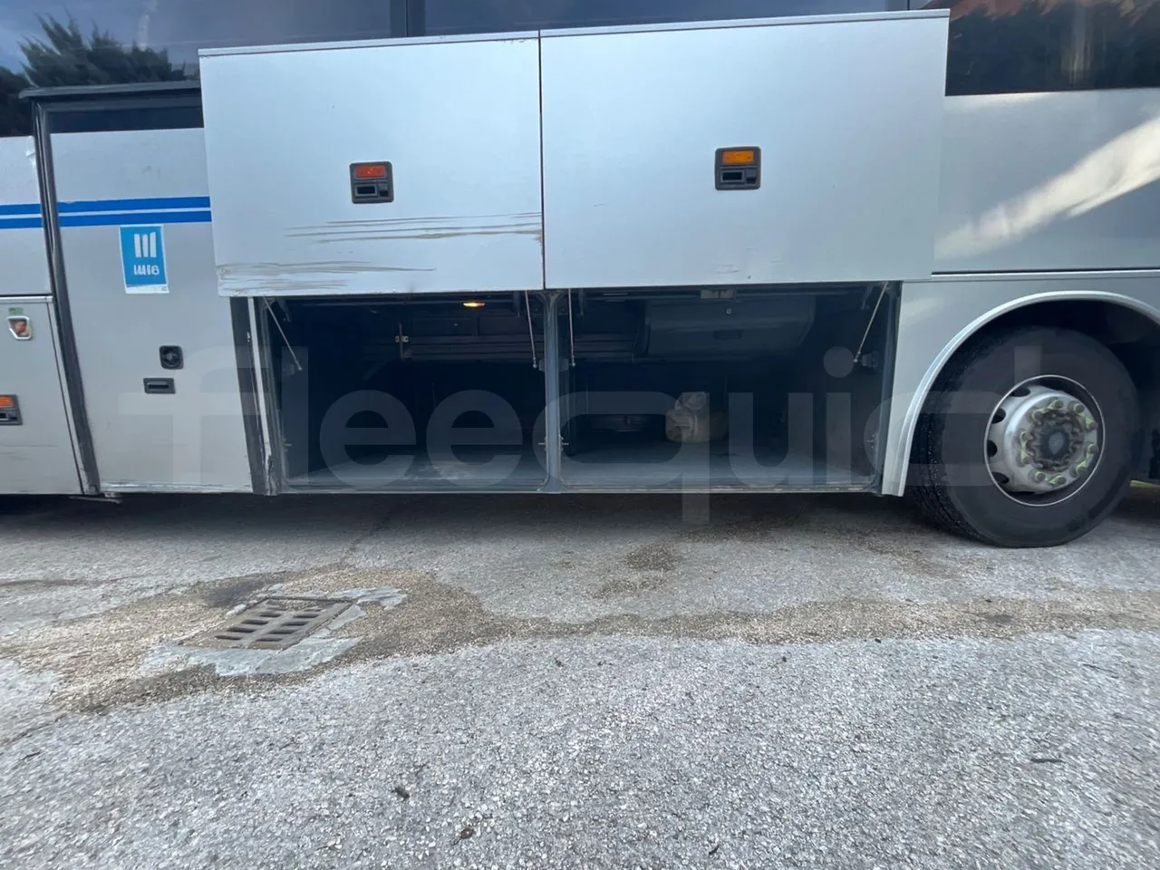 Temsa Safari RD R A T-I53 - Euro 5 - 266 kw - 12.200 mt - luggage rack photo