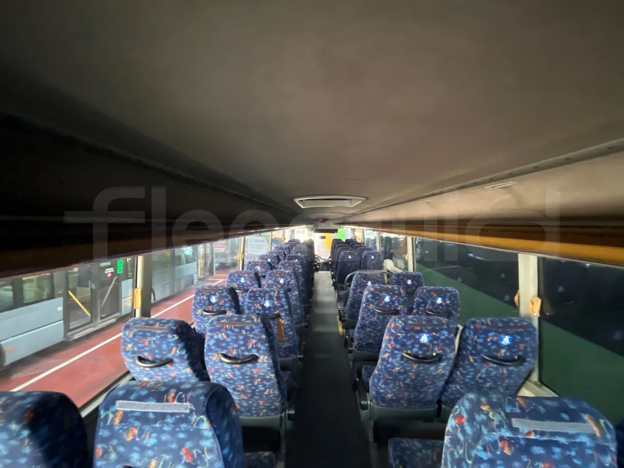 Temsa Safari RD R A T-I53 - Euro 5 - 266 kw - 12.200 mt - overhead compartments photo