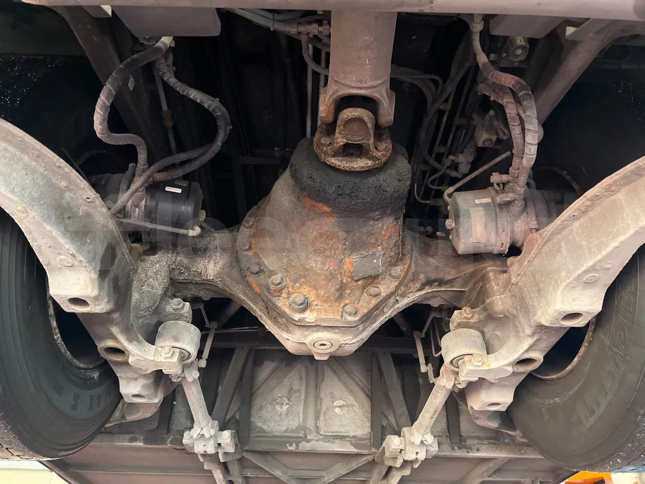 Temsa Safari RD R A T-I53 - Euro 5 - 266 kw - 12.200 mt - axel 3 leaf spring left