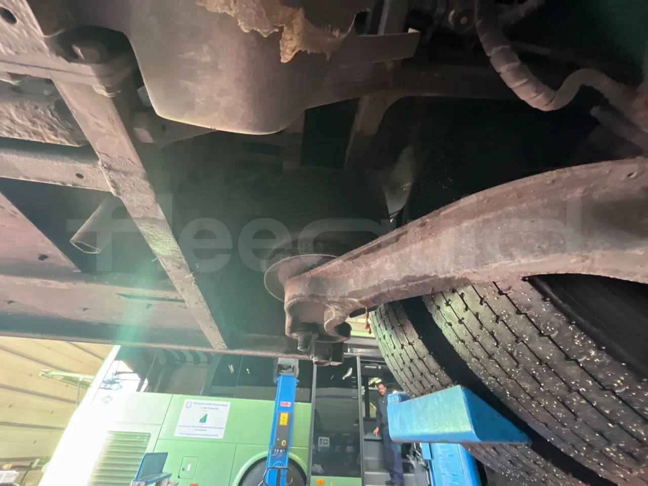 Temsa Safari RD R A T-I53 - Euro 5 - 266 kw - 12.200 mt - axle 2 shock absorbers 2 left