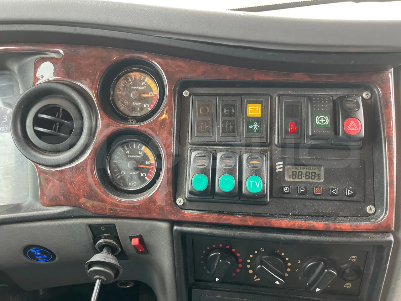 Isuzu Turquoise Anadolu - Euro4 - 140kw - 7.670mt - radio accessories photo