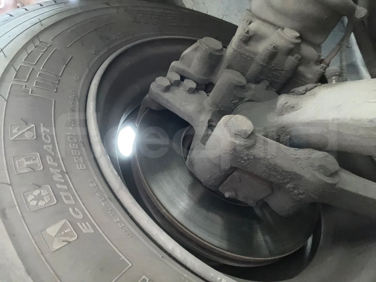 Isuzu Turquoise Anadolu - Euro4 - 140kw - 7.670mt - front discs right