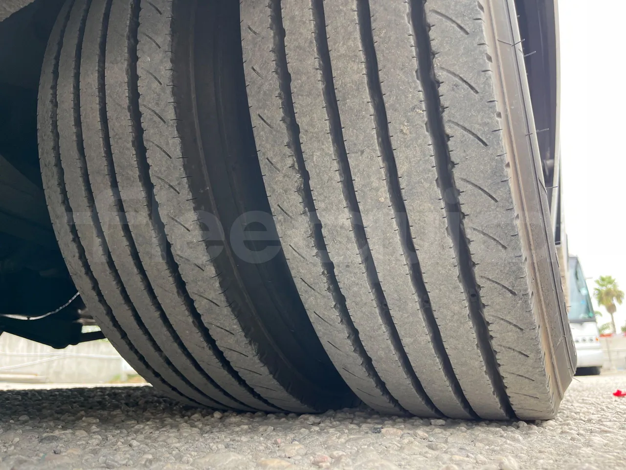 Isuzu Turquoise Anadolu - Euro4 - 140kw - 7.670mt - tread condition second axle tires right
