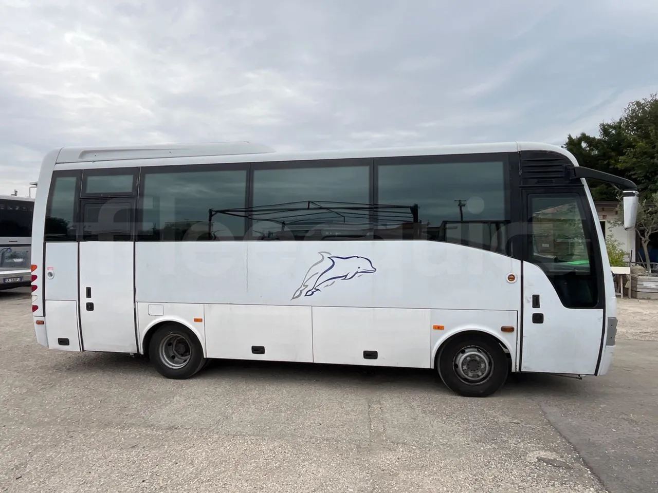 Isuzu Turquoise Anadolu - Euro4 - 140kw - 7.670mt - right side doors closed