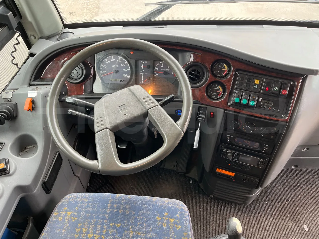 Isuzu Turquoise Anadolu - Euro4 - 140kw - 7.670mt - steering wheel photo