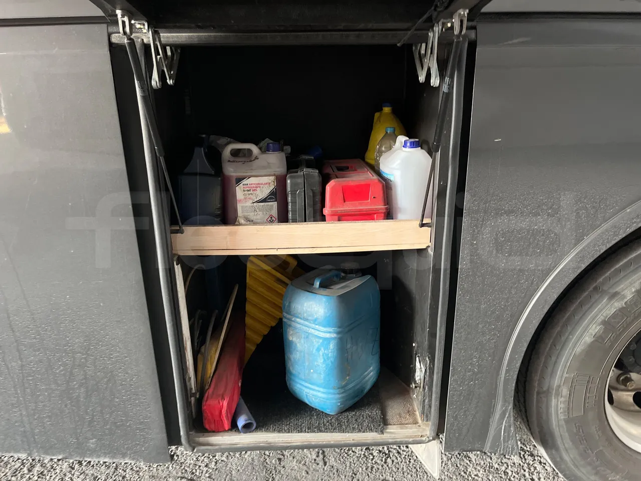 Man Stellae RR2 RR2 -EUR5-353kW -12.8m - jack and driver keys