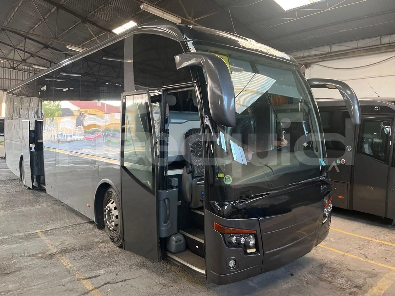Man Stellae RR2 RR2 -EUR5-353kW -12.8m - 3/4 right front doors open