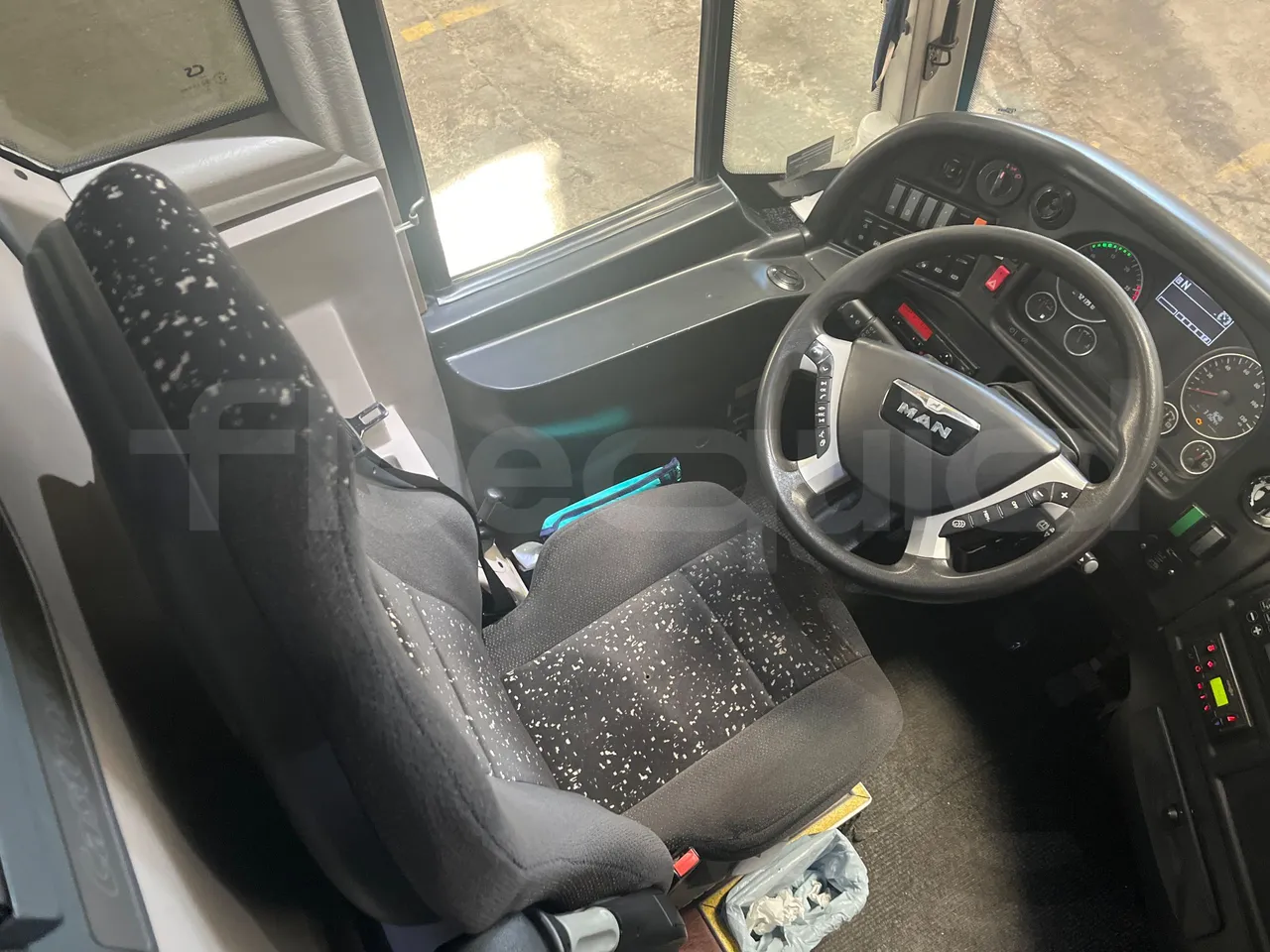 Man Stellae RR2 RR2 -EUR5-353kW -12.8m - driver's seat photo